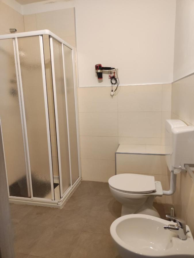 Residenza Lisy Hotell Verbania Exteriör bild