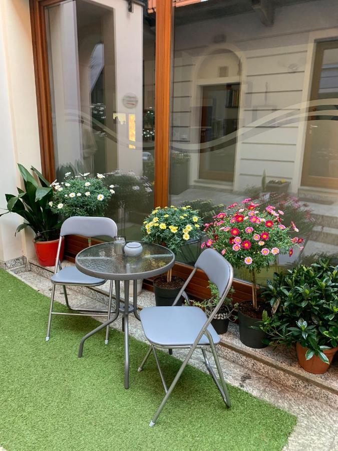 Residenza Lisy Hotell Verbania Exteriör bild