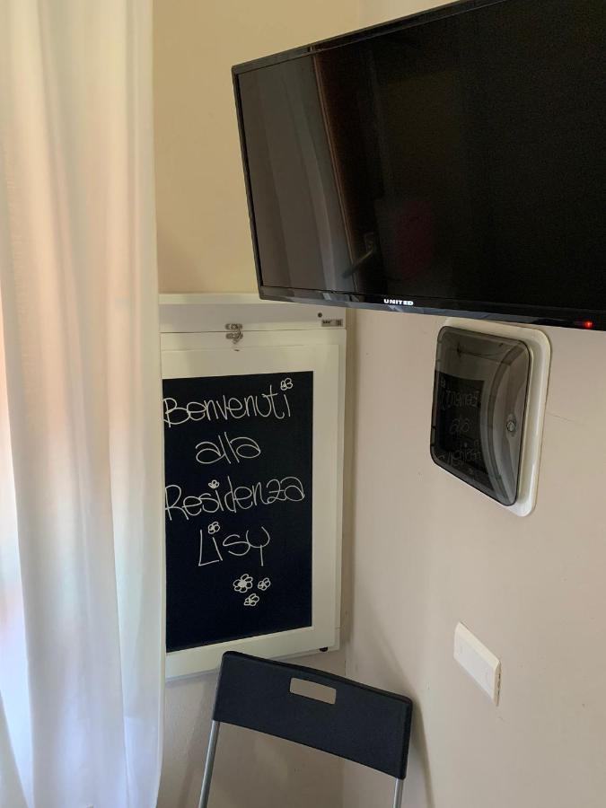 Residenza Lisy Hotell Verbania Exteriör bild